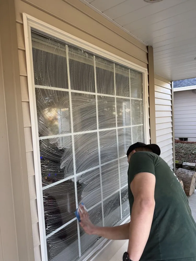 Licensed shingle roofing service in St Helens, OR - NJM Roof & Gutter Cleaning
