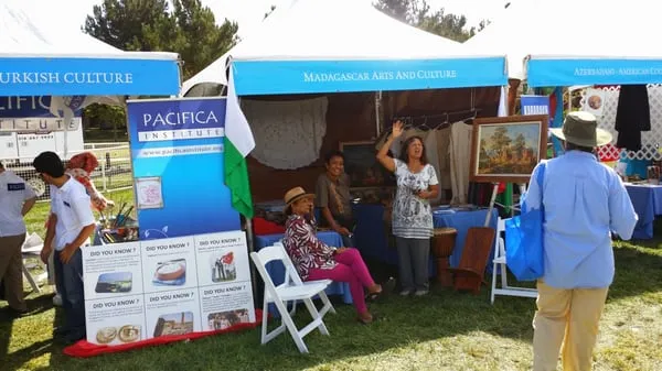 No. 1 Best Roofing Construction Logo