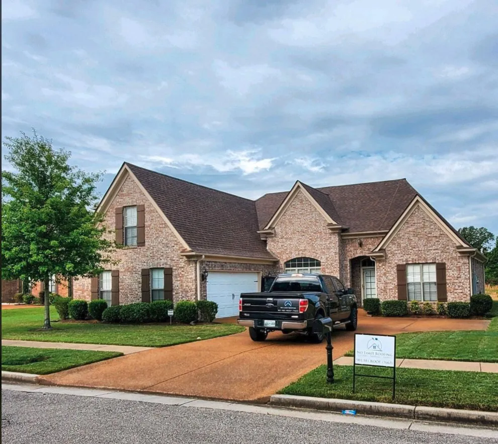 Slide of No Limit Roofing