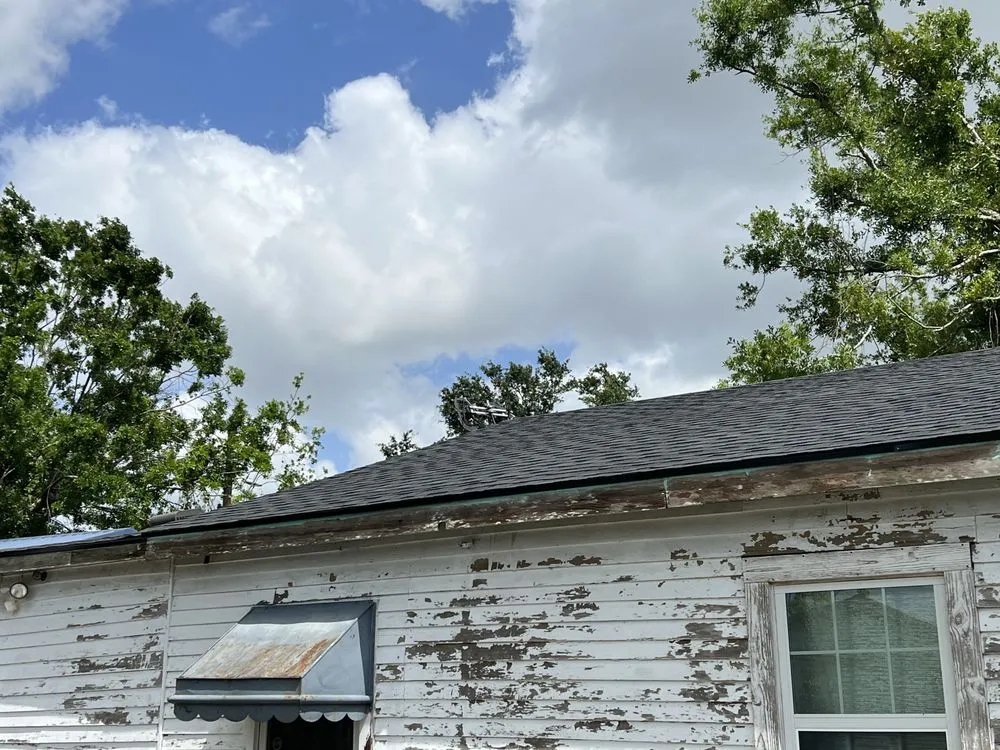 Slide of No Limit Roofing