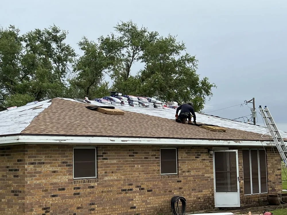Slide of No Limit Roofing