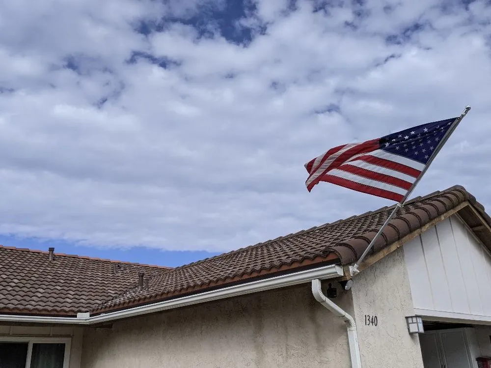 Slide of No Limit Roofing