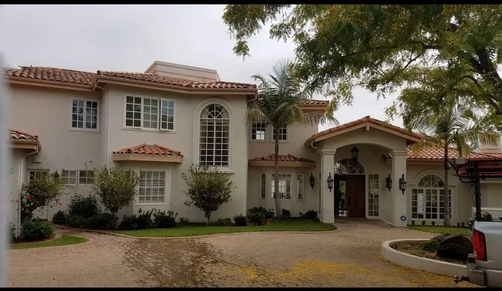 Slide of No Limit Roofing