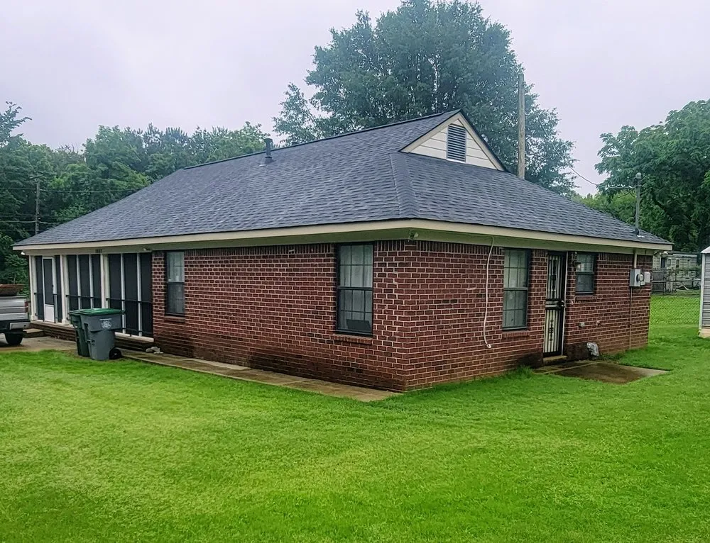 Slide of No Limit Roofing