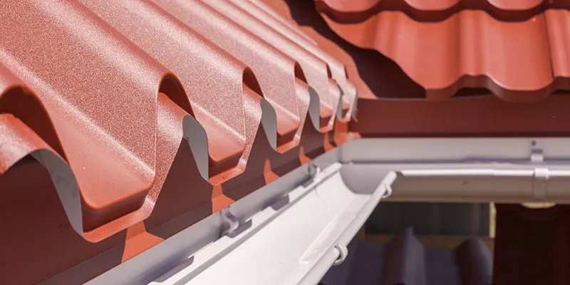 Slide of No Links Seamless Gutters