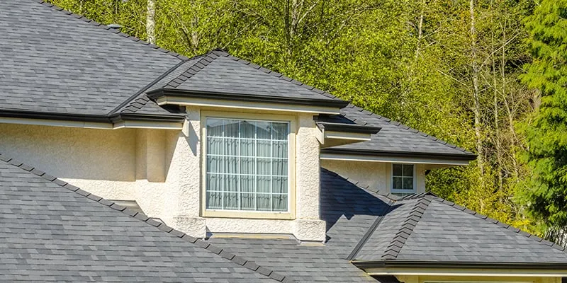 Slide of No Links Seamless Gutters