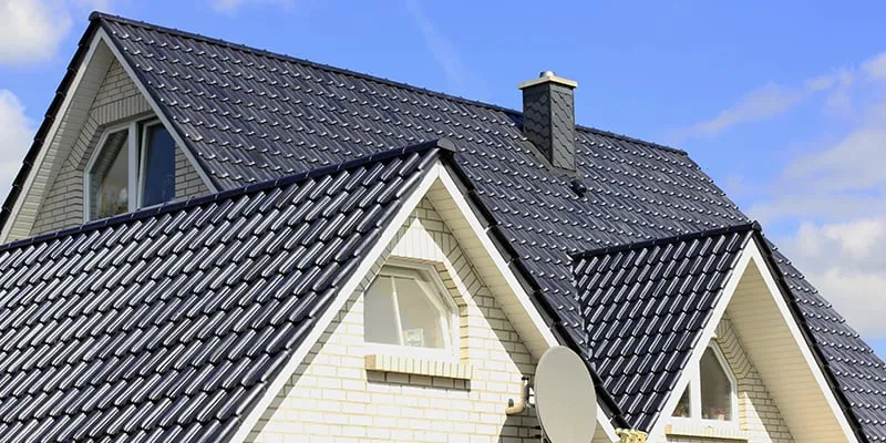 Slide of No Links Seamless Gutters