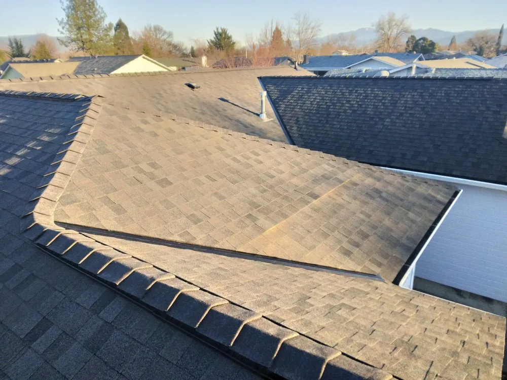 Slide of No Mas Roofing