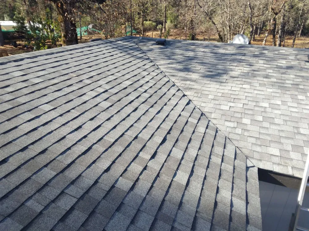 Slide of No Mas Roofing