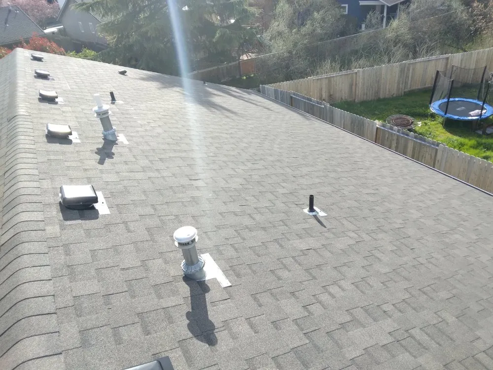 Slide of No Mas Roofing