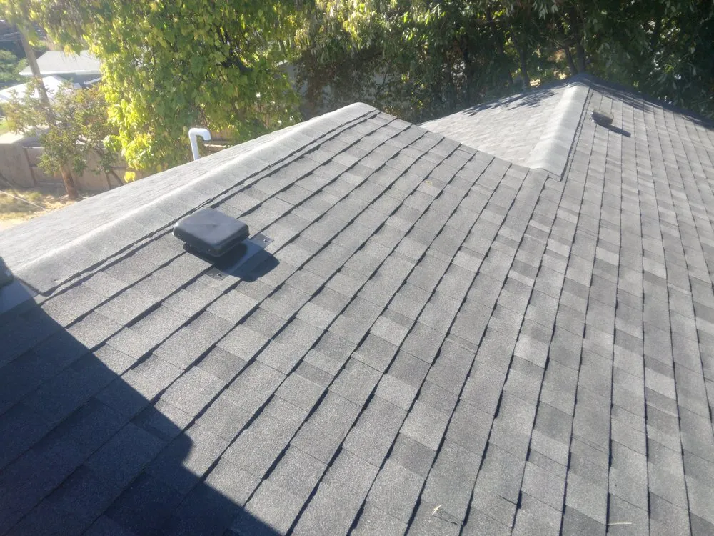 Slide of No Mas Roofing