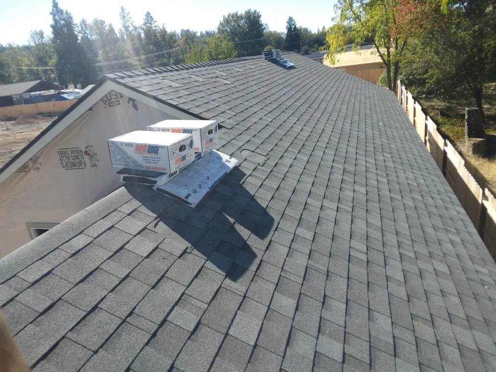 Slide of No Mas Roofing