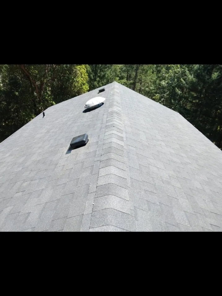 Slide of No Mas Roofing