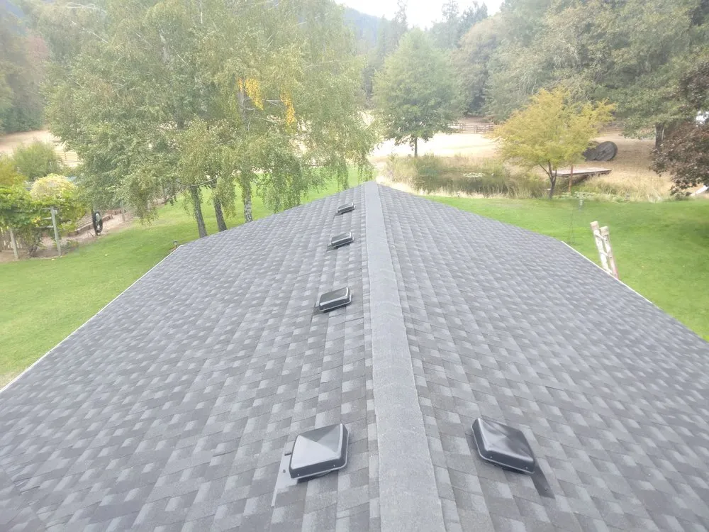 Slide of No Mas Roofing