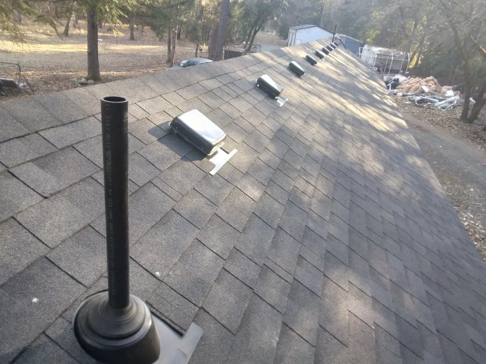 Slide of No Mas Roofing