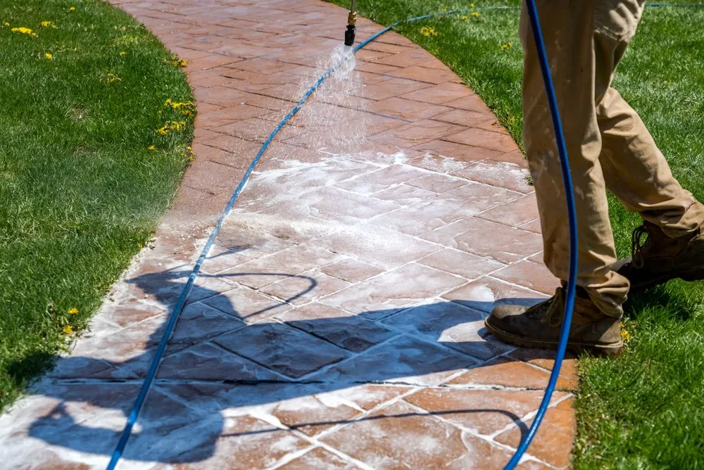 Slide of No Streaks Window and Roof Cleaning