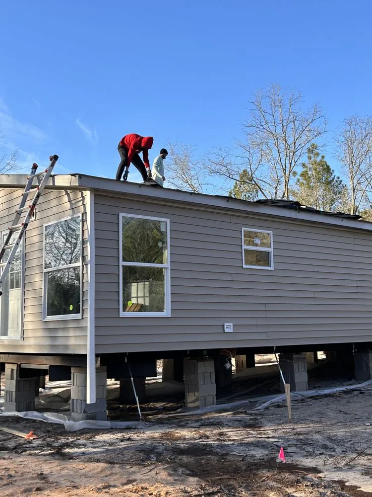 Slide of Noah Ready’s Roofing and Repair