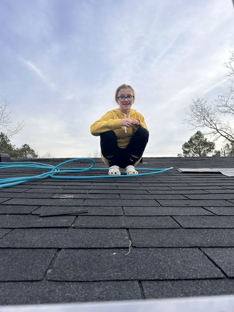 Slide of Noah Ready’s Roofing and Repair