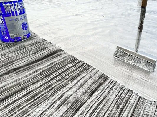 Noah’s roofing Logo