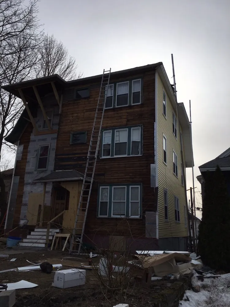 Slide of Nolberto Roofing & Siding