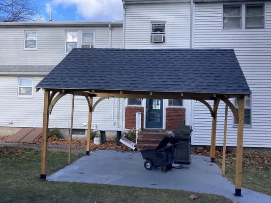 Nolberto Roofing & Siding Logo