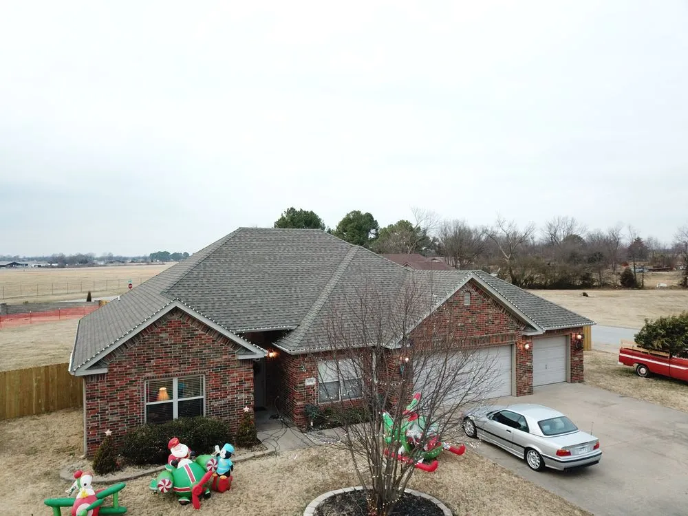 Slide of Nomads Roofing