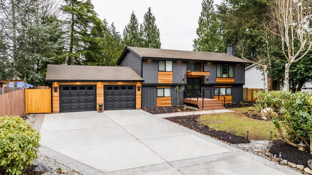 Slide of Nordic Roofing