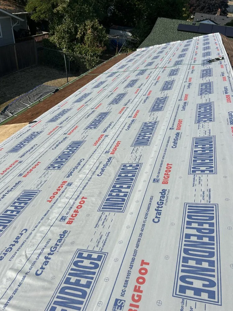 Slide of Noresta Roofing