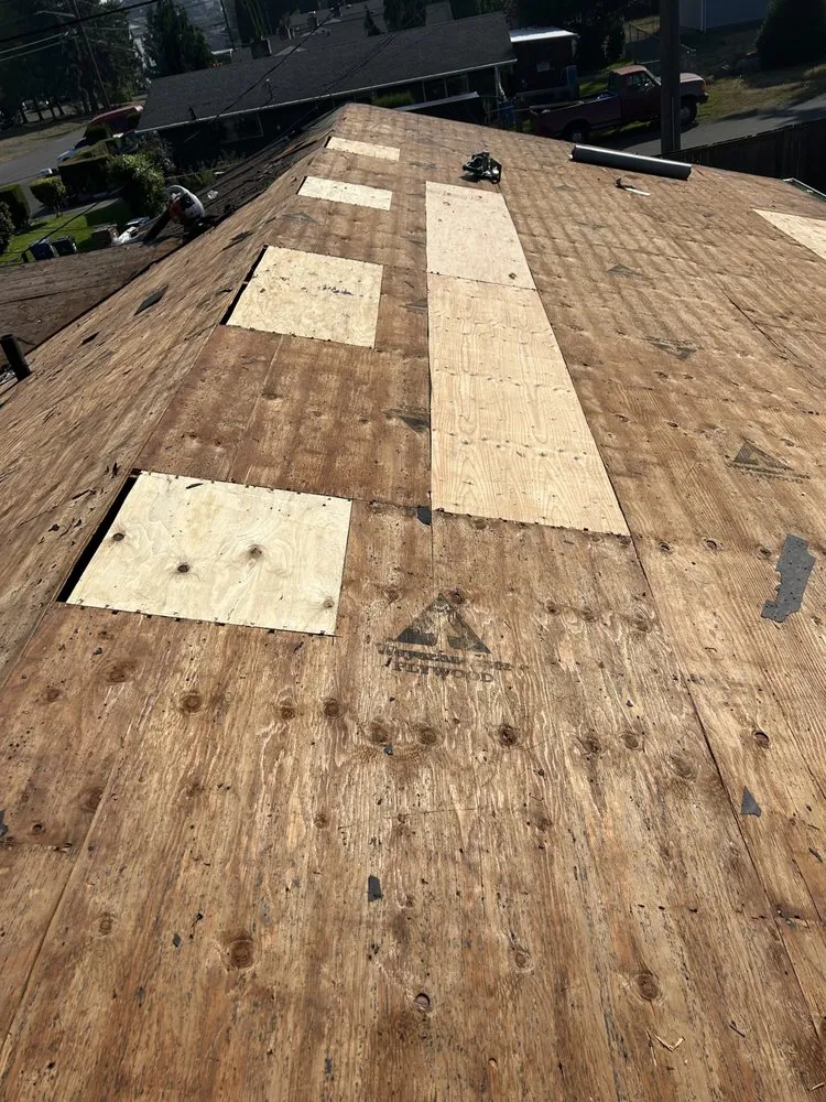 Slide of Noresta Roofing