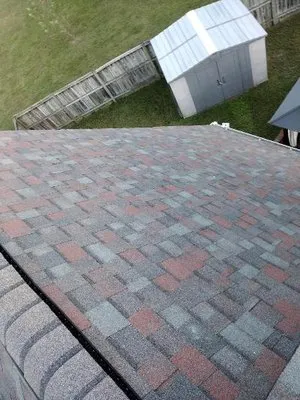 North Star Roofing & Siding Logo