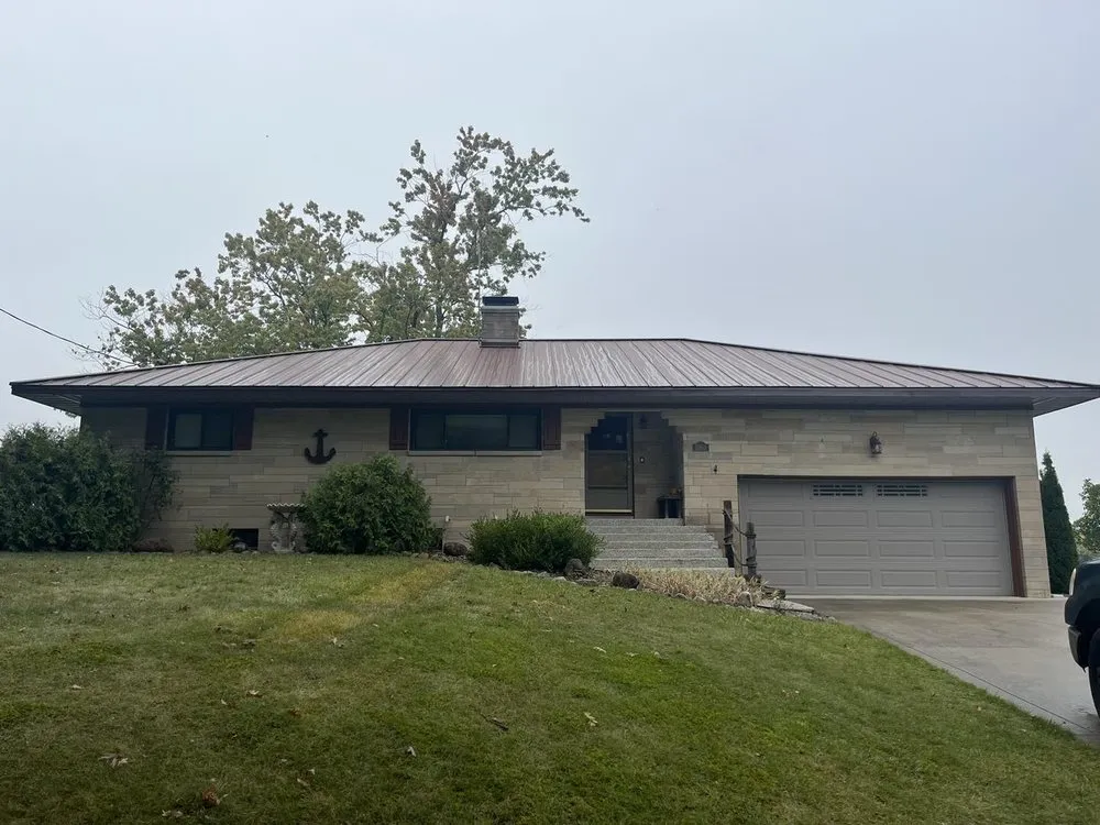 Emergency roof repair experts serving Shipshewana, IN - North Star Roofing