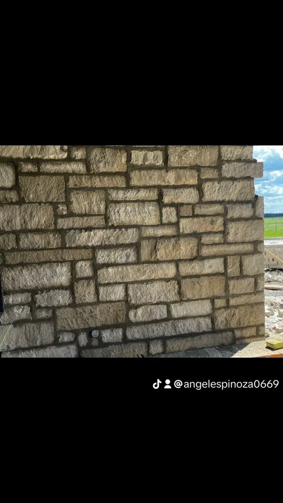 Slide of North Texas Construccion