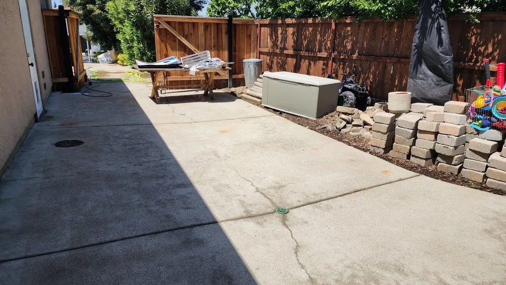 Slide of North West Fresh Roof