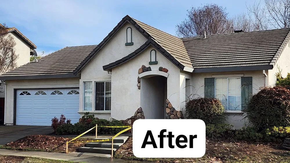 Slide of North West Fresh Roof