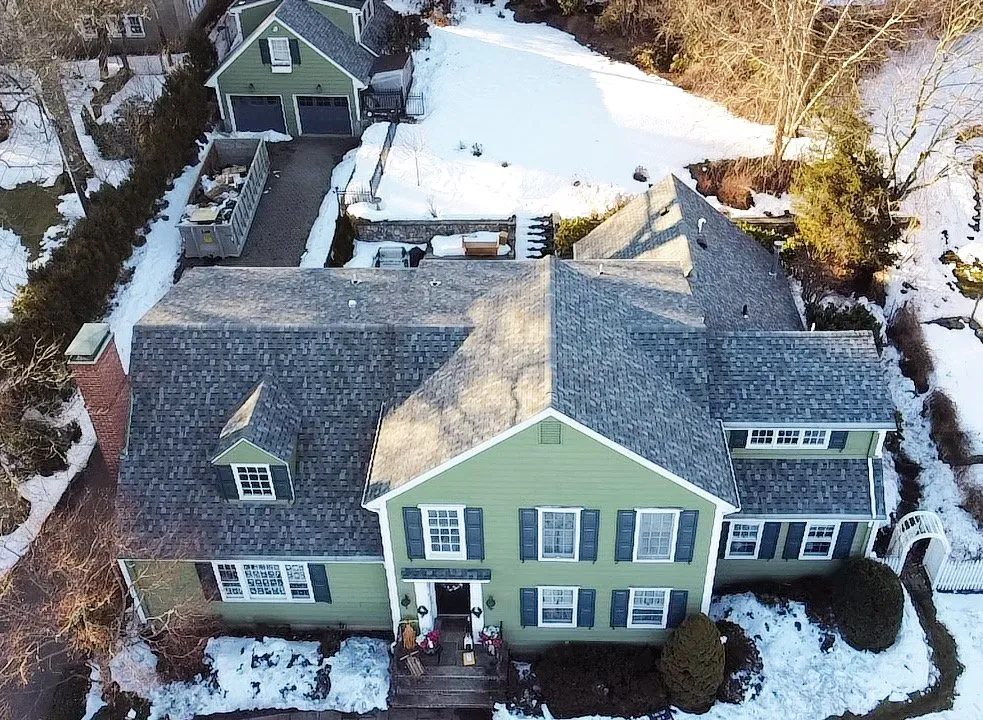 Slide of Northkit Roofing