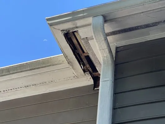 Northwest Roofing & Repairs Logo