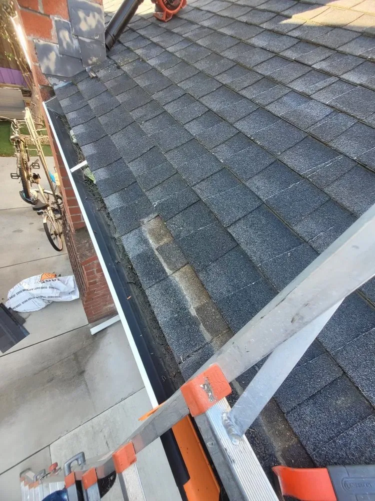 Slide of NR Roofing CA