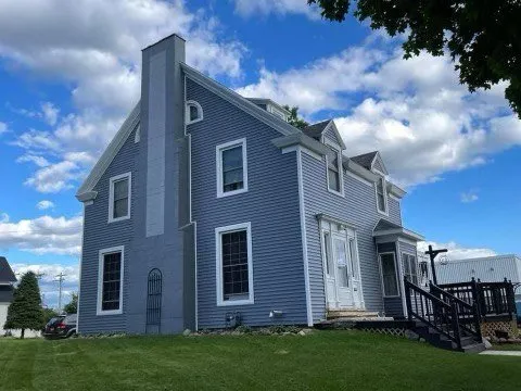 Slide of NRG Builders & Design