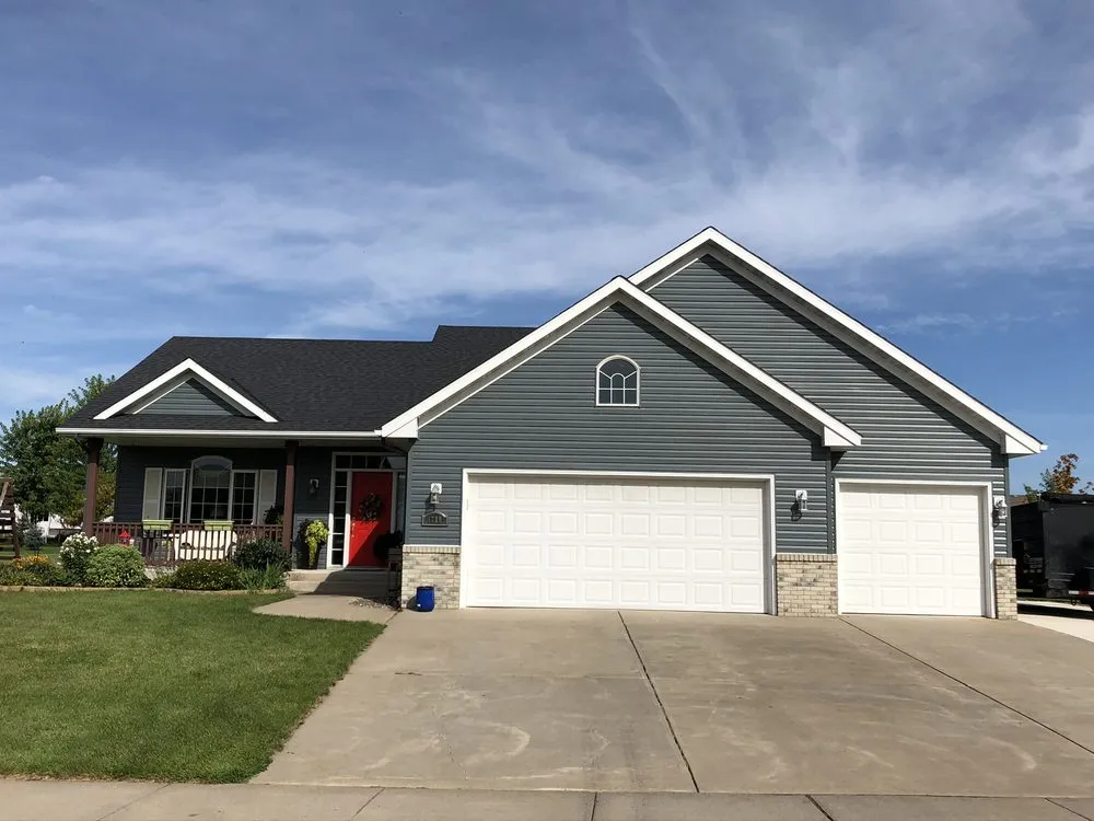 Slide of Nunez Construction