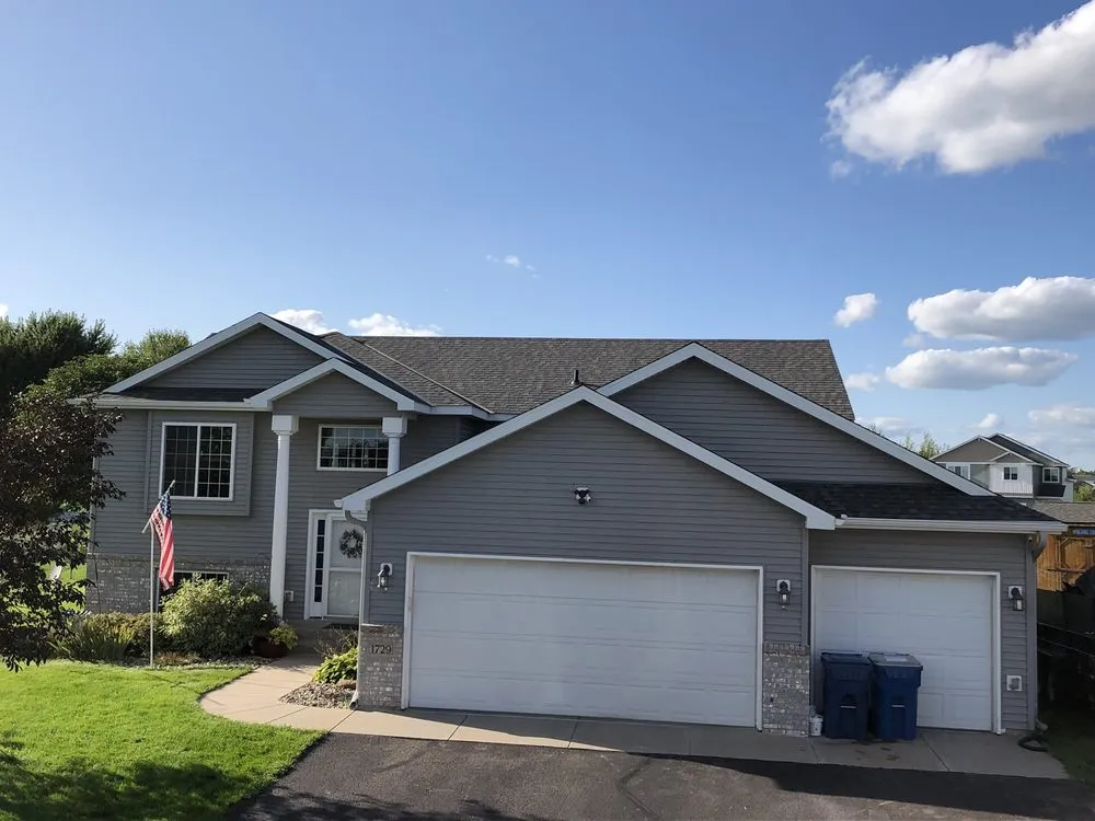 Slide of Nunez Construction