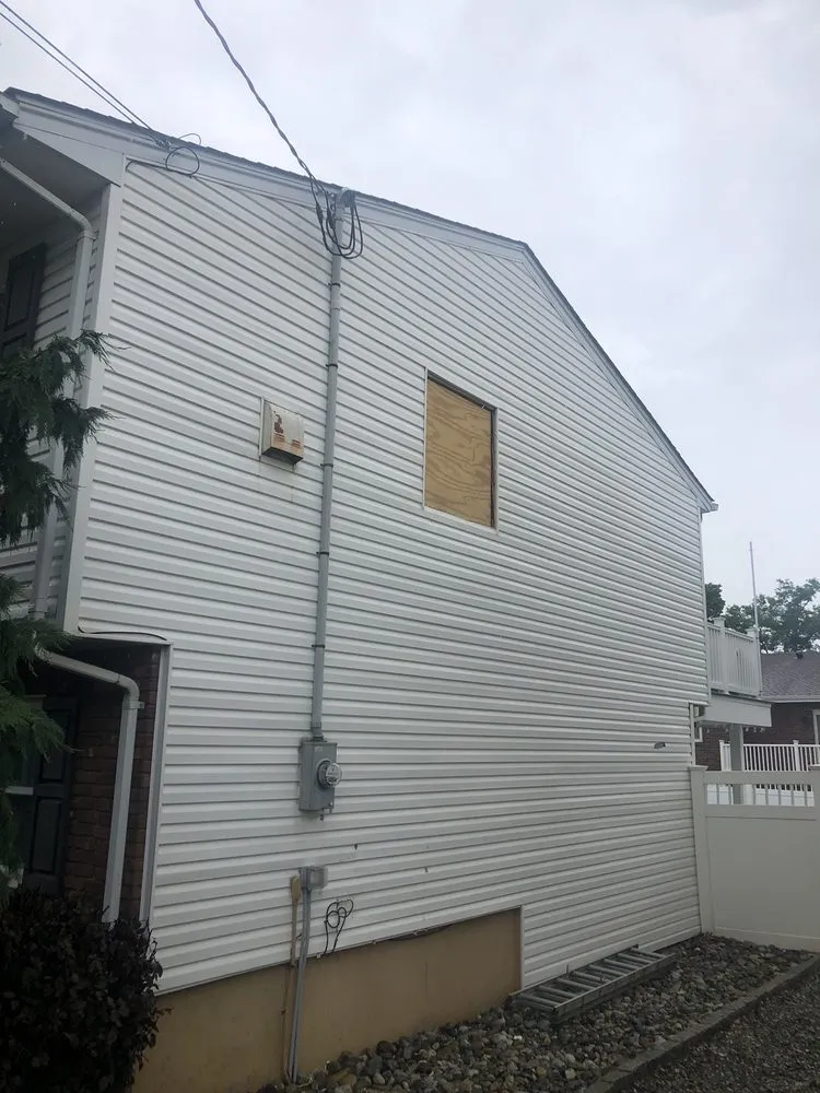 Slide of Nunez Home Improvement