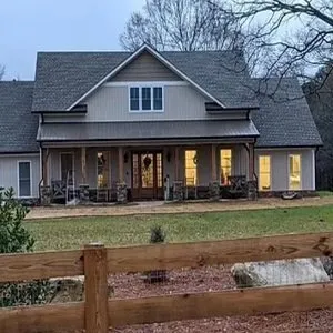 Slide of Nutt Roofing & Siding