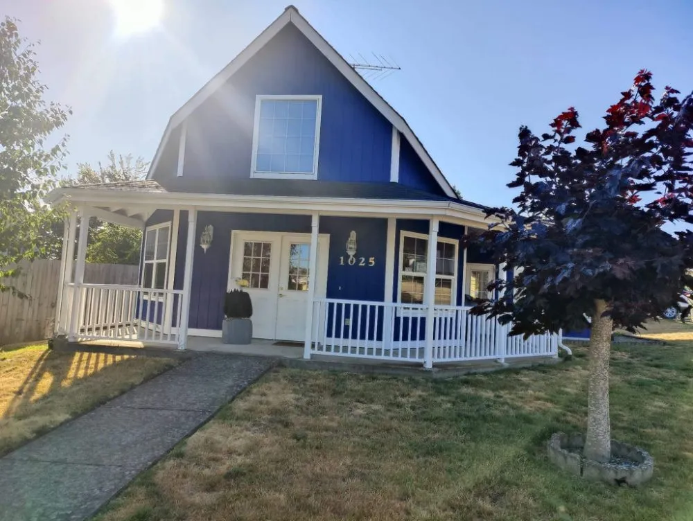 Slide of NW Revival Painting & Construction