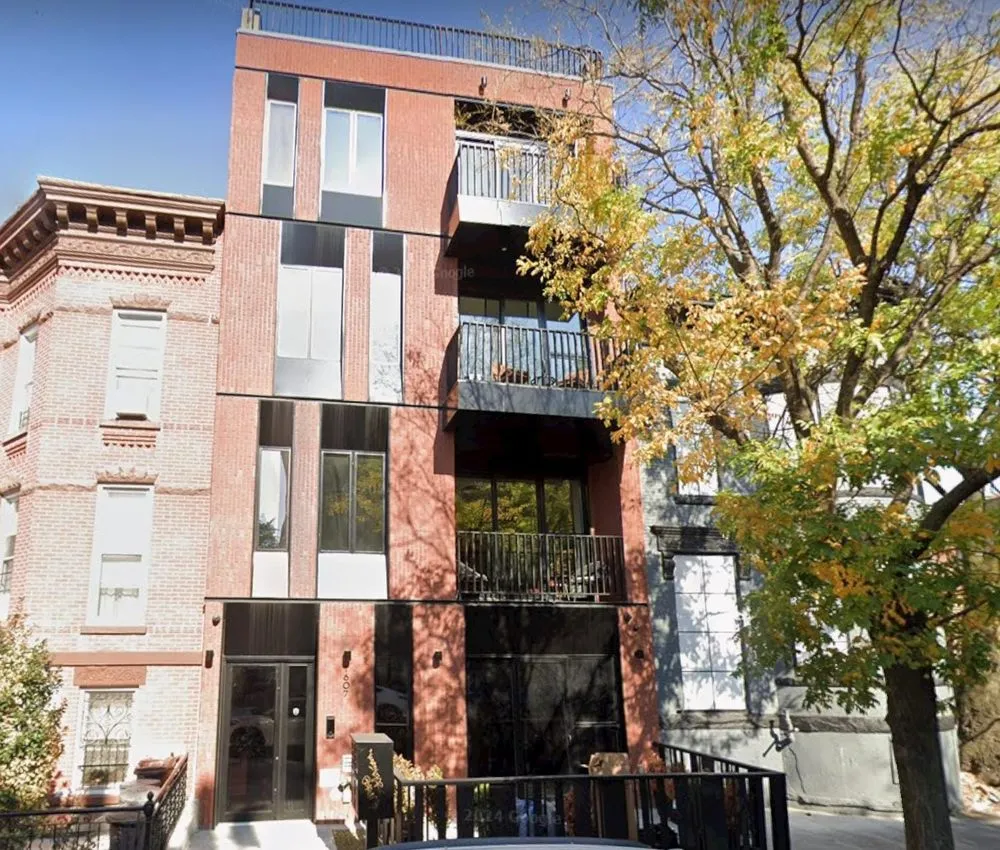 Slide of NY Best Roofer