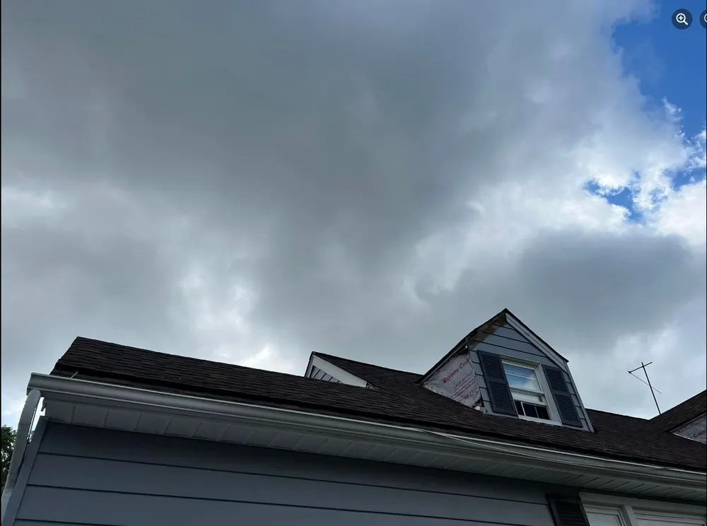 Licensed roof leak repair experts serving South Ozone Park, NY - NY’s Elite Roofing & Siding