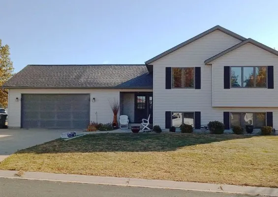 O C Exteriors & Construction Logo