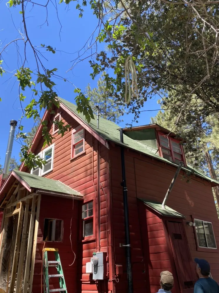 Slide of Oak Hills Roofing