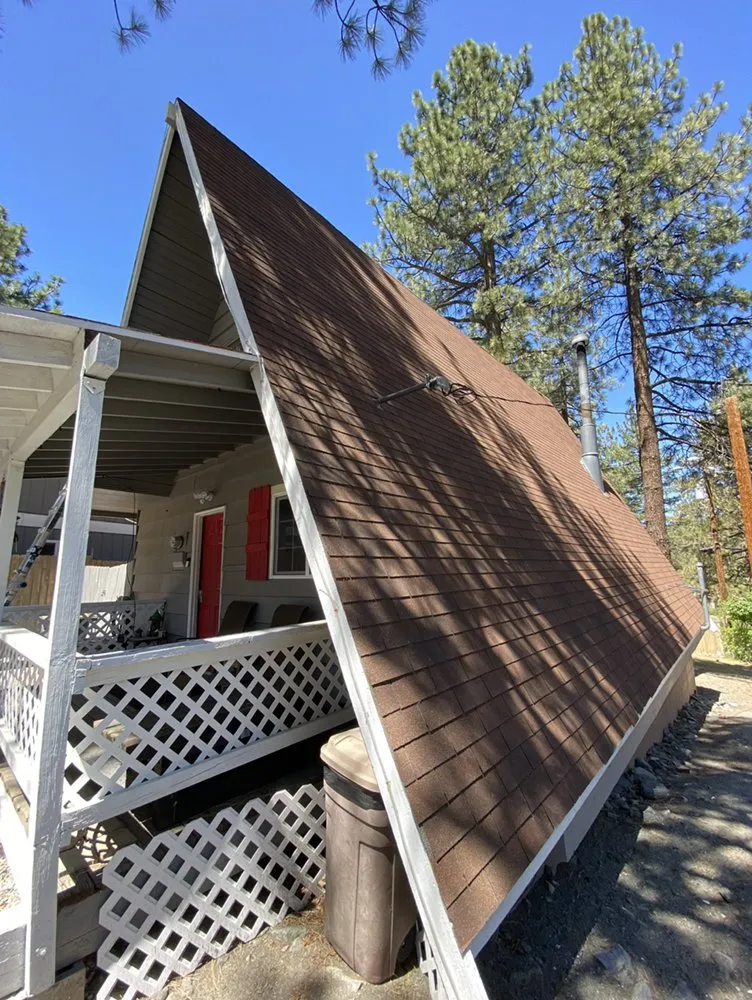 Slide of Oak Hills Roofing