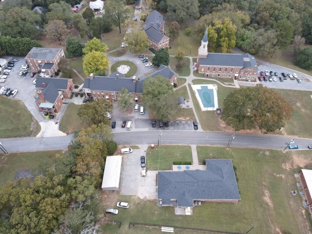 Slide of Oak Ridge Roofing