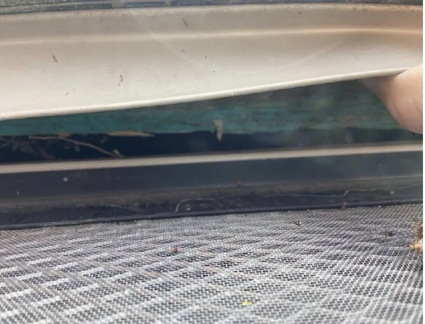 Slide of Oakes Roofing